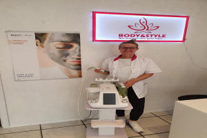 Hydra ''Facial Behandlung